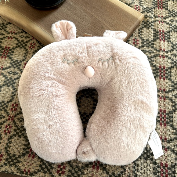 I am - Travel Neck Pillow for Kids - Picture 1 of 6